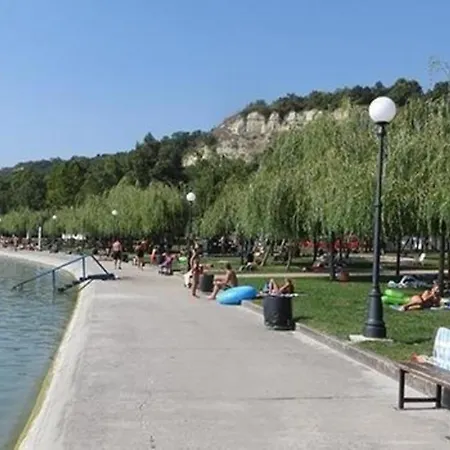 Mit Garten, Terrasse Und Gartenpavillon * Balatonfokajar