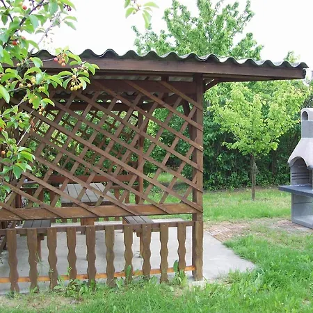 Holiday home Mit Garten, Terrasse Und Gartenpavillon